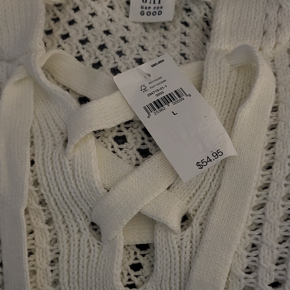 GAP Women's Cream V-Neck Sweater